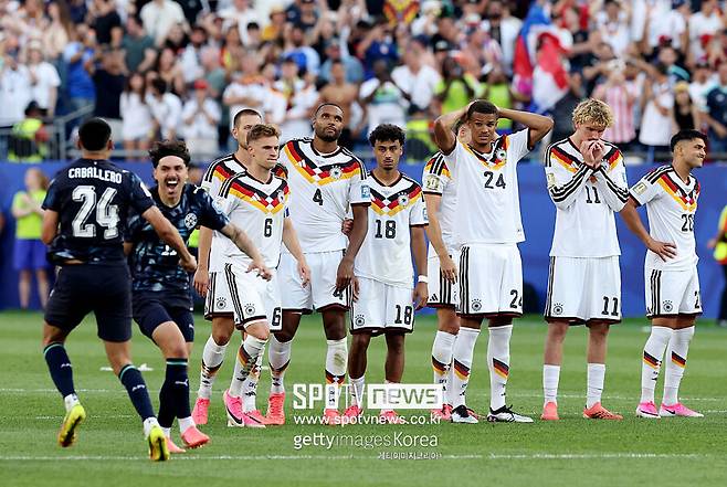 ▲ 미국 매사추세츠주 폭스버러의 보스턴 스타디움에서 열린 2026 FIFA 월드컵 32강전 독일과 파라과이의 경기에서 하베르츠가 승부차기에서 팀의 첫 번째 페널티킥을 실축한 후 아쉬워하고 있다.