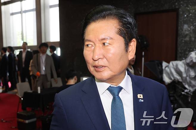 정청래 전 더불어민주당 대표가 29일 서울 여의도 국회에서 열린 의원총회에 참석하고 있다. 2026.6.29 ⓒ 뉴스1 황기선 기자