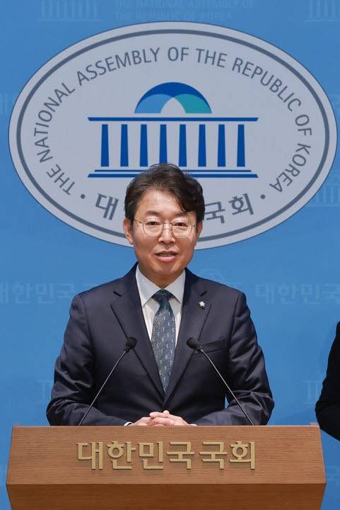 최기상 더불어민주당 의원(사진 = 연합뉴스)