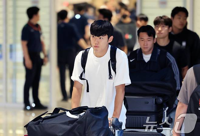 월드컵을 마치고 귀국하는 이기혁 2026.7.1 ⓒ 뉴스1 이호윤 기자