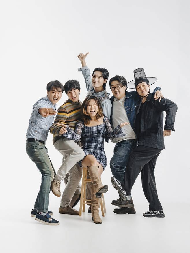 18일 같은 곳에서 공연하는 컨트리공방과 정윤형의 ‘놀:음’은 미국 컨트리 음악인 블루그래스와 판소리의 접점을 탐색한다. 국립극장 제공