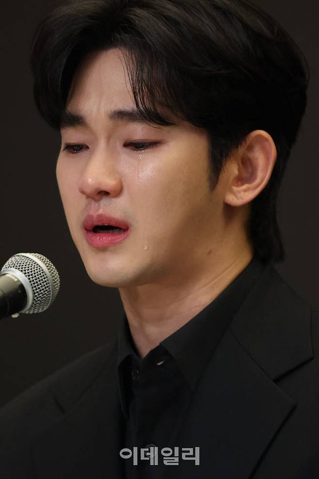 김수현, 연기 복귀도 가능할까…업계