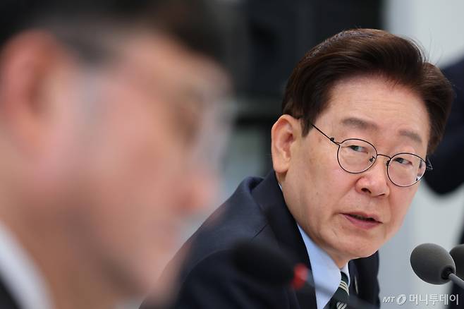 이재명 대통령이 16일 청와대 영빈관에서 열린 보건복지부, 식품의약품안전처, 성평등가족부, 국민권익위원회 2차 업무보고에서 발언을 하고 있다./사진=뉴스1