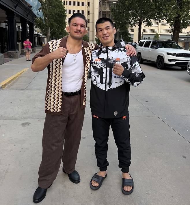 장폴 레보스노야니(왼쪽)와 고석현. 사진=레보스노야니 SNS