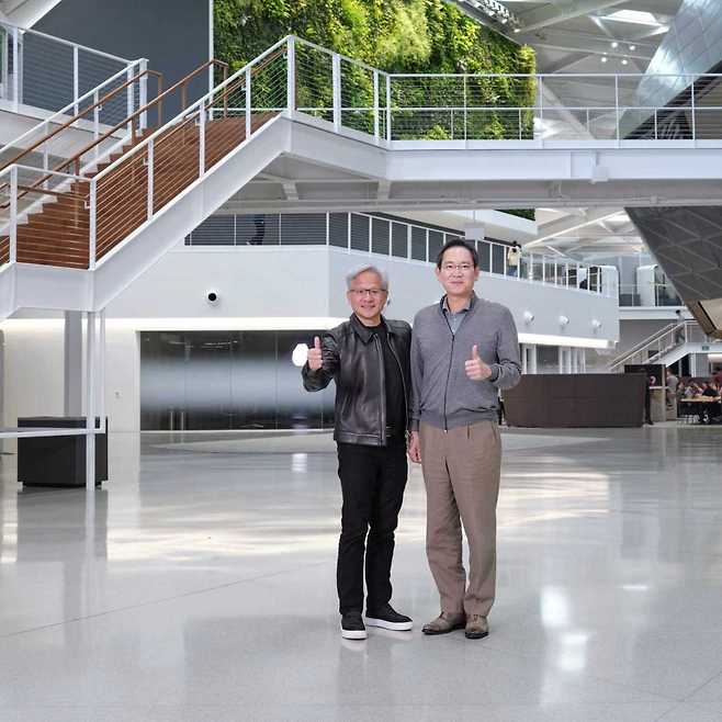 젠슨황 엔비디아 CEO(왼쪽), 이재용 삼성전자 회장.(엔비디아제공)