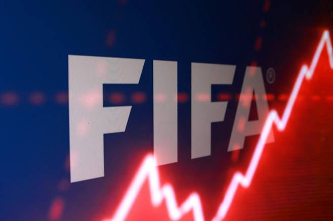 The FIFA logo and a rising stock graph are seen in this illustration taken, July 28, 2026. REUTERS/Dado Ruvic/Illustration
<저작권자(c) 연합뉴스, 무단 전재-재배포, AI 학습 및 활용 금지>