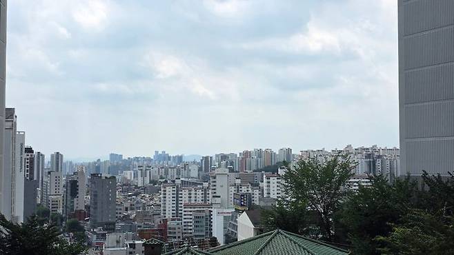 서울 성북구 돈암동에서 바라본 성북구 아파트 단지 전경. ⓒ데일리안 이수현 기자