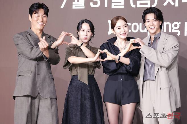 쿠팡플레이 시리즈 '지금 불륜이 문제가 아닙니다' 제작발표회에 참석한 김재철, 조여정, 김혜수, 김지훈. 2026.7.28 ⓒ이혜영 기자 lhy@hankooki.com