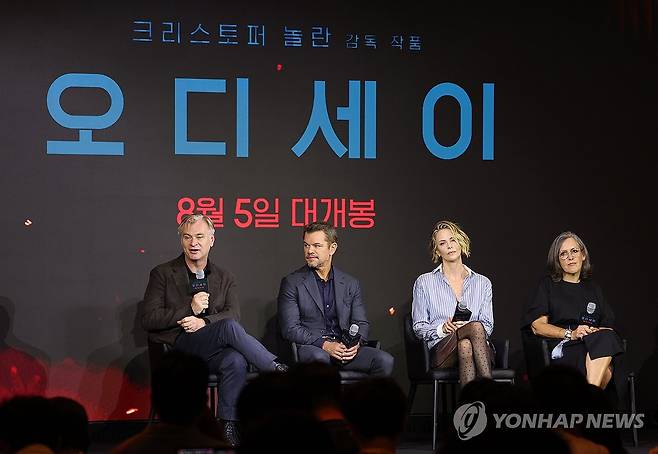 '오디세이' 내한 기자간담회 (서울=연합뉴스) 이재희 기자 = 3일 서울 종로구 포시즌스호텔에서 열린 영화 '오디세이' 내한 기자간담회에서 크리스토퍼 놀런 감독이 인사말을 하고 있다. 2026.8.3 scape@yna.co.kr