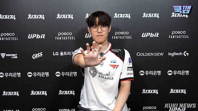 ‘오너’ 문현준이 6일 오후 7시 서울 종로구 치지직 롤파크에서 열린 ‘2026 LCK’ 정규시즌 3라운드 디플러스 기아와 경기를 마친 뒤 쿠키뉴스와 인터뷰하고 있다. 쿠키뉴스 쿡깸