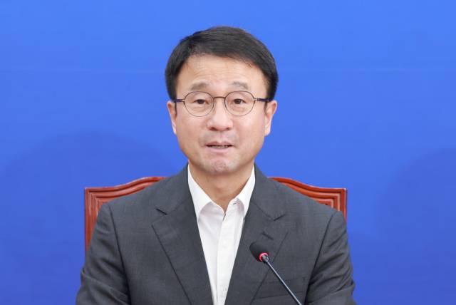▲더불어민주당 한병도 대표 직무대행 겸 원내대표가 6일 국회에서 열린 정책조정회의에 참석해 발언하고 있다. ⓒ연합뉴스