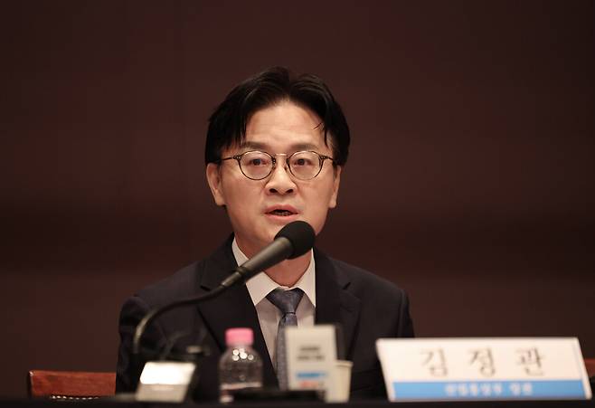 김정관 산업통상부 장관이 6일 서울 중구 프레스센터에서 열린 관훈토론회에서 기조연설을 하고 있다. ⓒ연합뉴스