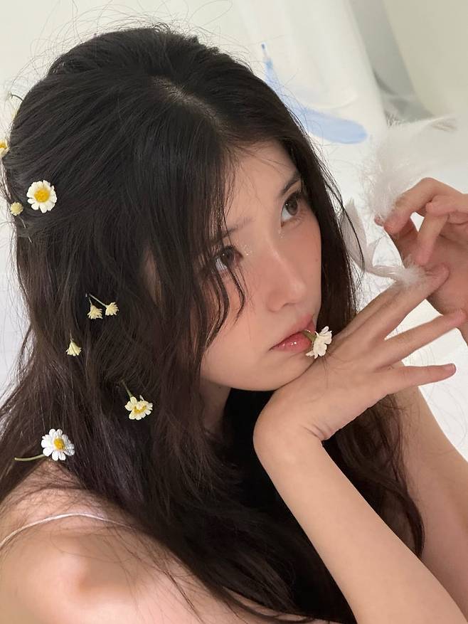 아이유 SNS