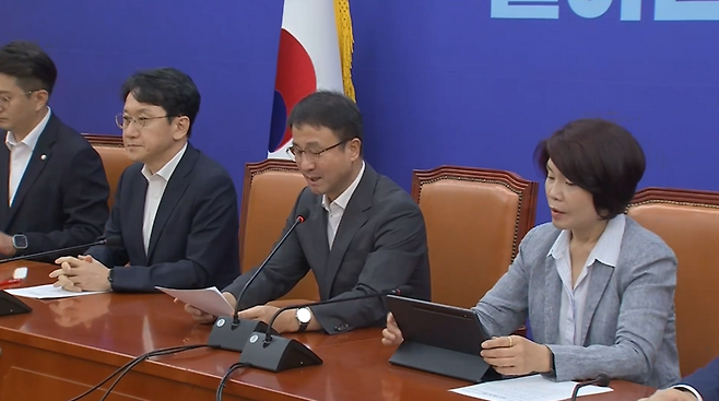 오늘(7일) 국회에서 열린 원내대책회의 발언 중인 더불어민주당 한병도 대표 직무대행 겸 원내대표 / 사진 = MBN