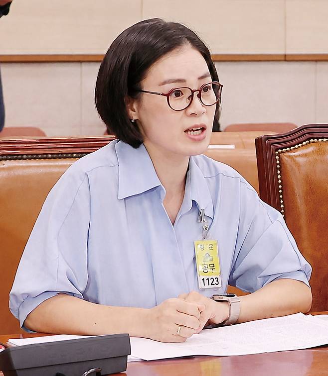 지난해 7월9일 국회 법제사법위원회 전체회의에서 열린 검찰개혁 법안 관련 공청회에서 김예원 변호사가 법안에 대한 의견을 진술하고 있다. 연합뉴스