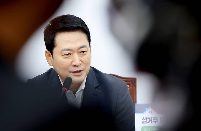 국민의힘 장동혁 대표가 7일 국회에서 열린 부동산정책 정상화 특별위원회 전체 회의에서 발언하고 있다. 연합뉴스