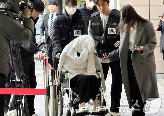 약물을 투약한 상태로 차량을 몰다 반포대교 난간을 뚫고 추락한 30대 여성 황 모 씨 ⓒ 뉴스1 소봄이 기자