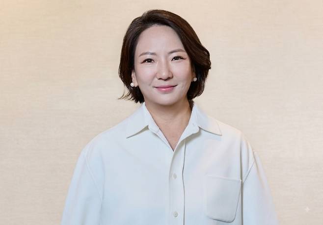 깨끗한나라 오너일가 3세 최현수 회장이 대표이사로 복귀했다. / 깨끗한나라