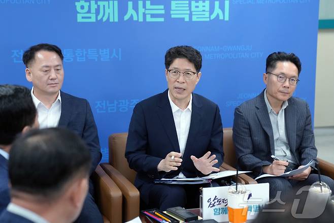 황기연 전남광주통합특별시 행정부시장이 13일 무안청사 기자실에서 부시장 시민추천제 입장 설명 관련 기자간담회를 하고 있다.(전남광주통합특별시 제공. 재판매 및 DB금지) 2026.8.13 ⓒ 뉴스1