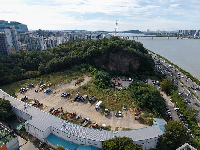 1000가구 규모의 신규 공공주택지구로 선정된 서울 강서구 염창공원 부지 일대 모습. 김정훈 기자
