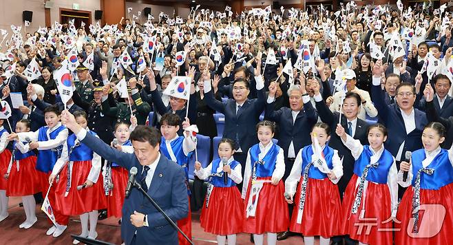 전북도는 15일 도청 공연장에서 '제81주년 8·15 광복절 경축식'을 개최했다.(전북도 제공. 재판매 및 DB금지)