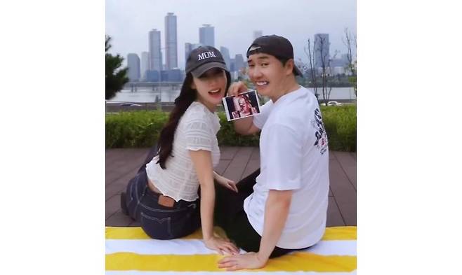 코미디언 이상호와 가수 김자연 부부가 결혼 3년 만에 임신을 발표했다. 이상호 SNS