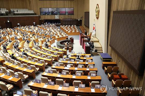 39년 만의 개헌 시도 무위로...6·3 지선 때 개헌안 투표 무산 〈사진=연합뉴스〉