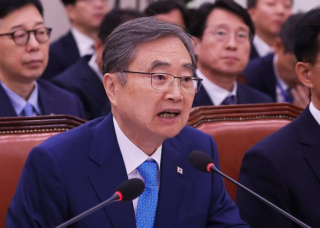 조현 외교부 장관이 19일 서울 여의도 국회에서 열린 외교통일위원회 전체회의에서 UFS 훈련 축소 관련 질문에 답하고 있다. 2026.08.19 서울=뉴시스