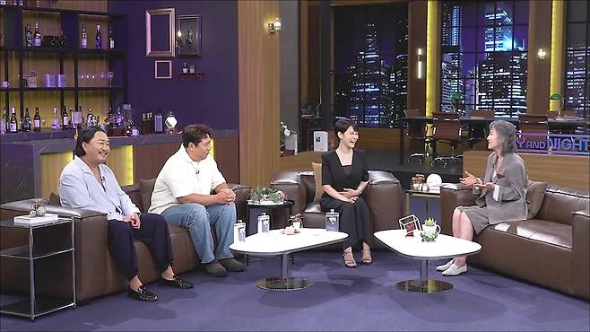 배우 이휘향 MBN 토크쇼 ‘김주하의 데이앤나잇’ 출연 장면. MBN