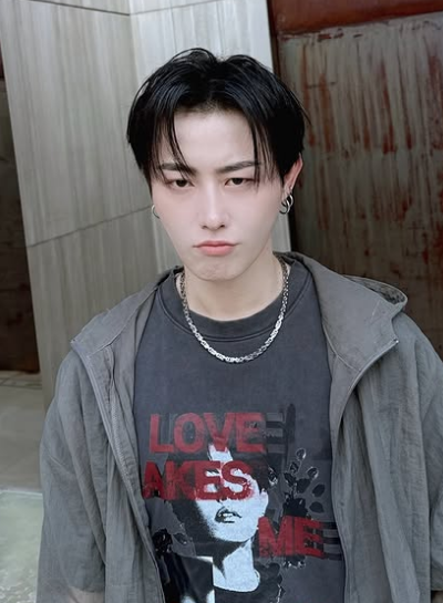 유권 SNS