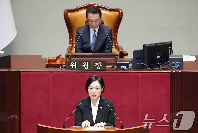 한성숙 국무총리가 24일 서울 여의도 국회에서 열린 예산결산특별위원회 전체회의에서 발언하고 있다. 2026.8.24 ⓒ 뉴스1 신웅수 기자