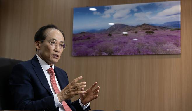 추경호 대구시장이 21일 오후 대구광역시 북구 대구광역시청 산격청사 내 집무실에서 헤럴드경제와 인터뷰를 하고 있다. 대구=임세준 기자