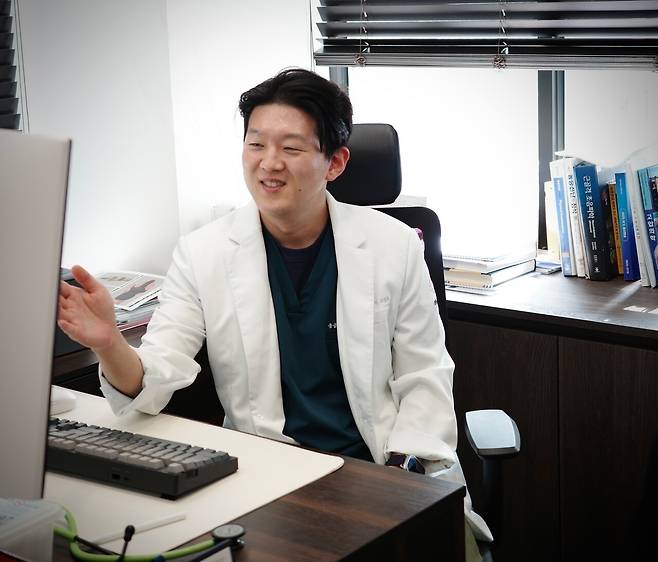 조창현 원장|출처: 매일365의원