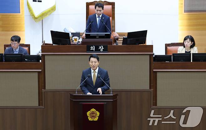 오세훈 서울시장이 서울 중구 서울시의회에서 열린 제338회 서울시의회 임시회 본회의에서 서울시 신임 간부 소개를 하고 있다. 2026.7.21 ⓒ 뉴스1 오대일 기자
