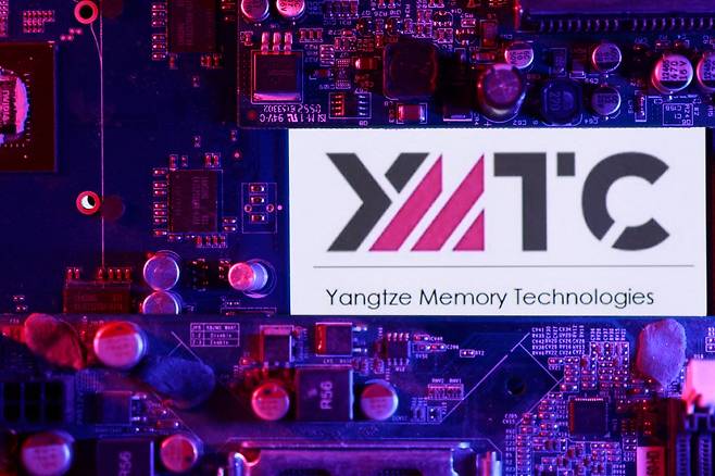YMTC 로고./로이터연합뉴스