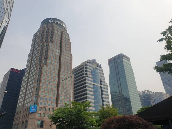 여의도 증권가. 사진 = 김호성 기자.