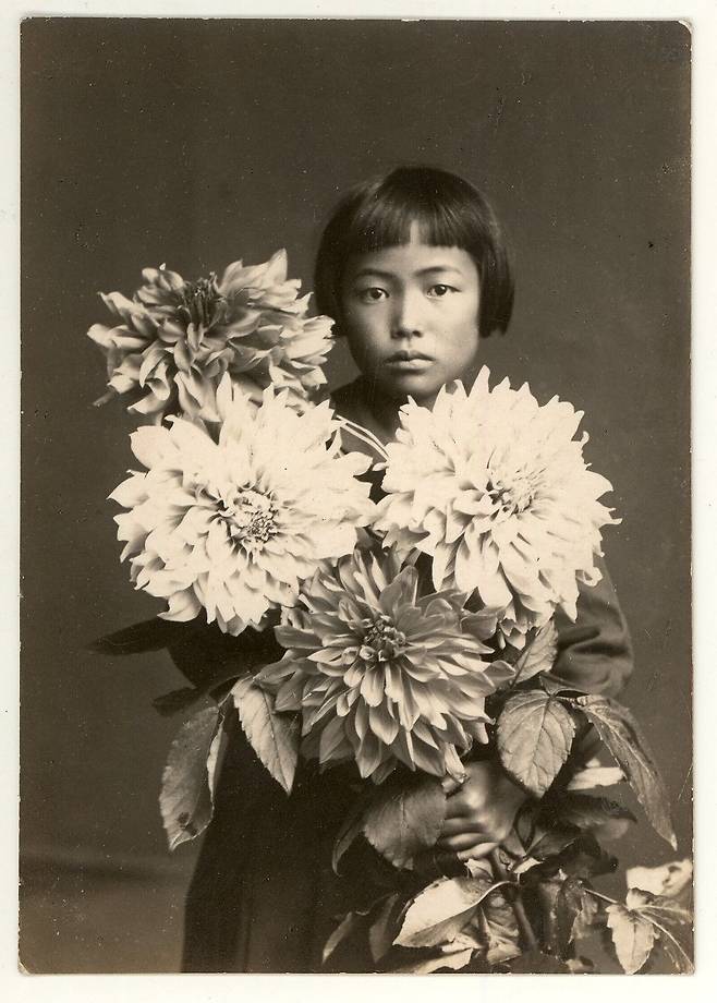 1939년의 구사마 야요이, 10살. 사진 구사마 야요이 미술관