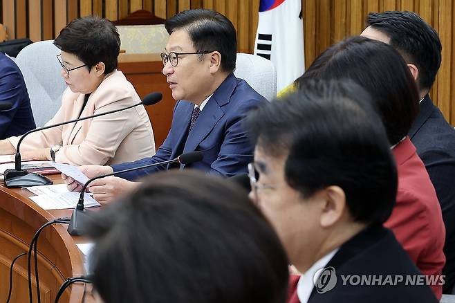 국민의힘 원내대책회의 (서울=연합뉴스) 이동해 기자 = 국민의힘 정점식 원내대표가 1일 국회에서 열린 원내대책회의에서 발언하고 있다. 2026.9.1 eastsea@yna.co.kr