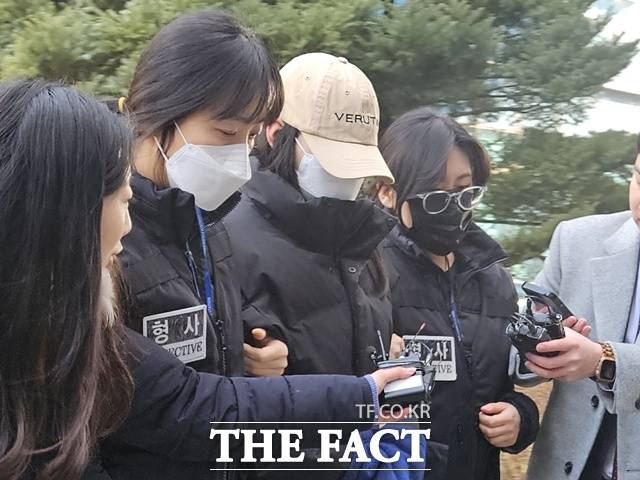 서울 강북구의 한 모텔에서 약물이 든 음료를 건네 20대 남성 2명을 숨지게 한 혐의로 기소된 김소영(20)의 1심 무기징역 선고에 검찰과 김 씨 모두 항소했다. /서울북부지검