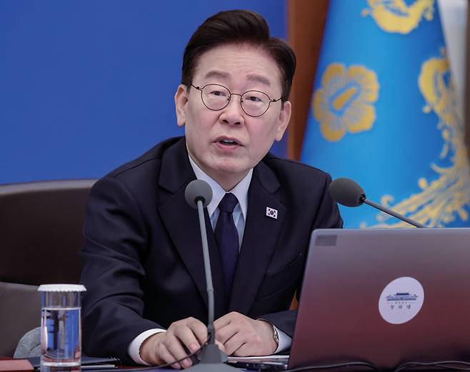 이재명 대통령이 9월3일 청와대에서 열린 수석보좌관회의에서 발언하고 있다. ⓒ연합뉴스