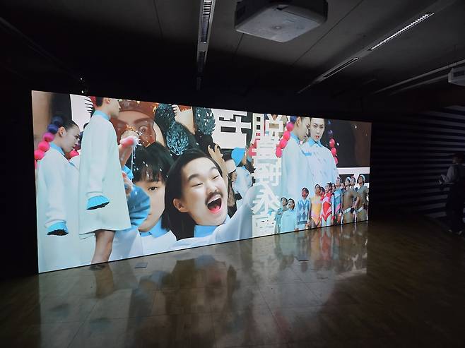 광주비엔날레 대만관 전시 전경 (전남광주=연합뉴스) 박의래 기자 = 광주 국립아시아문화전당에서 5일 개막한 광주비엔날레 대만관 전시 '인스턴스 던전: 회색지대' 전경. 2026.9.5. laecorp@yna.co.kr