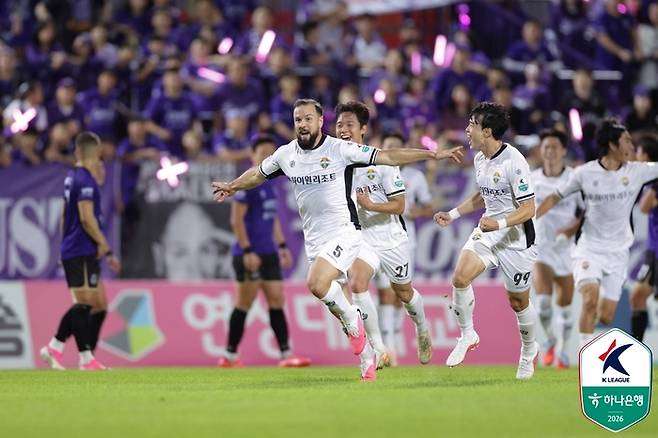 선제골을 터뜨린 카림. 제공 | 한국프로축구연맹