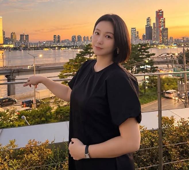 임신 소식 알린 배우 김옥빈. 사진 인스타그램 캡처