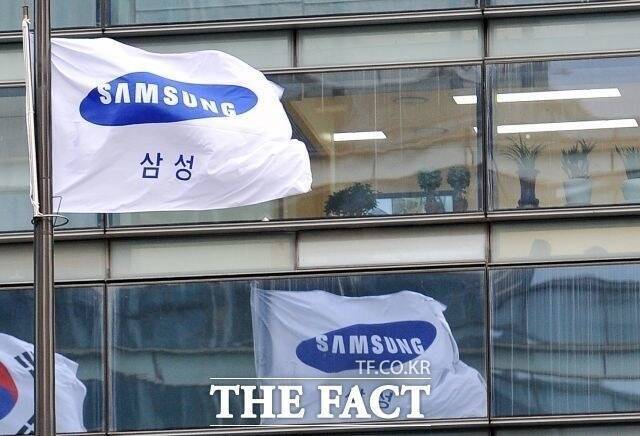 삼성전자는 프랑스 인공지능 기업 미스트랄 AI와 전략적 파트너십을 체결했다고 9일 밝혔다. /더팩트 DB