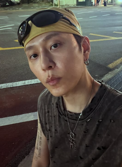 용준형 SNS.