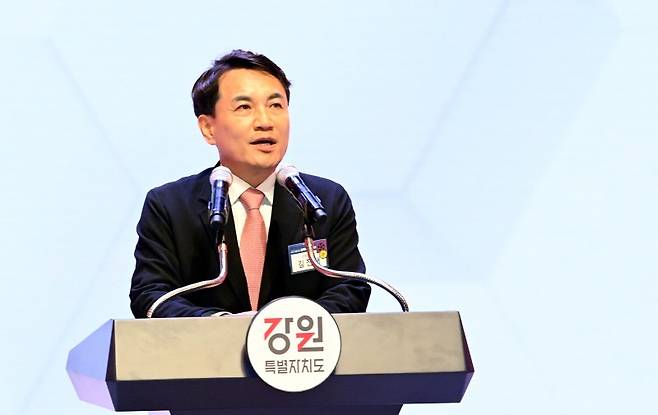 2023년 6월 9일 강원특별자치도 출범식이 강원대학교에서 열린 가운데 김진태 도지사가 인사말을 하고 있다.