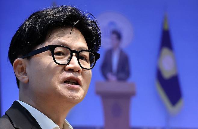 무소속 한동훈 의원이 13일 국회 소통관에서 김승원 법무부 장관 후보자 관련 기자회견을 하고 있다. 연합뉴스