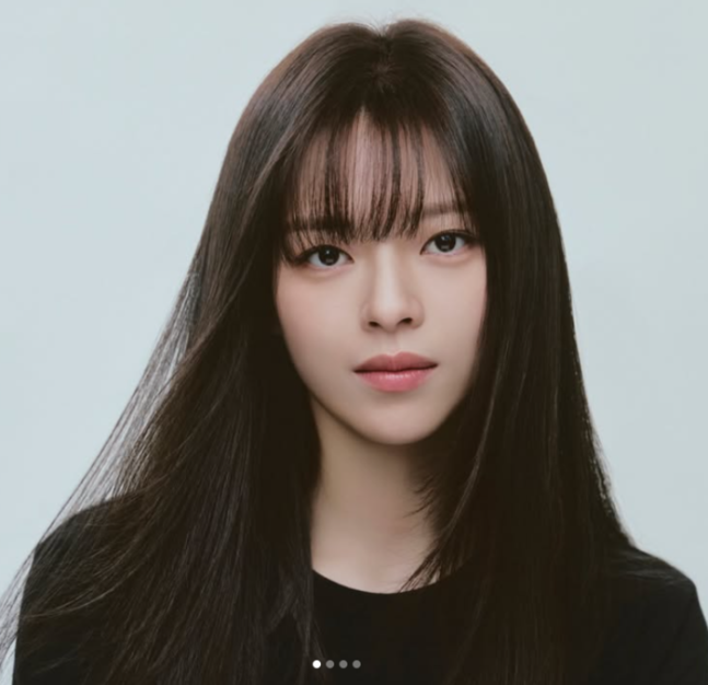 걸그룹 트와이스 멤버이자 배우 정연 새 프로필 이미지. 바로엔터테인먼트 SNS 캡처