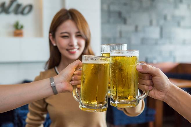 술을 덜 마시는 여성 간암 환자가 많은 것은 B형 간염이나 C형 간염, 대사 이상 지방간 때문으로 추정된다. 사진=클립아트코리아