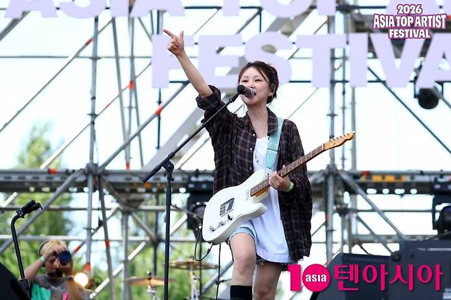 김수영이 'ATA 페스티벌'에서 무대를 선보였다. / 사진=텐아시아DB, ATA 페스티벌